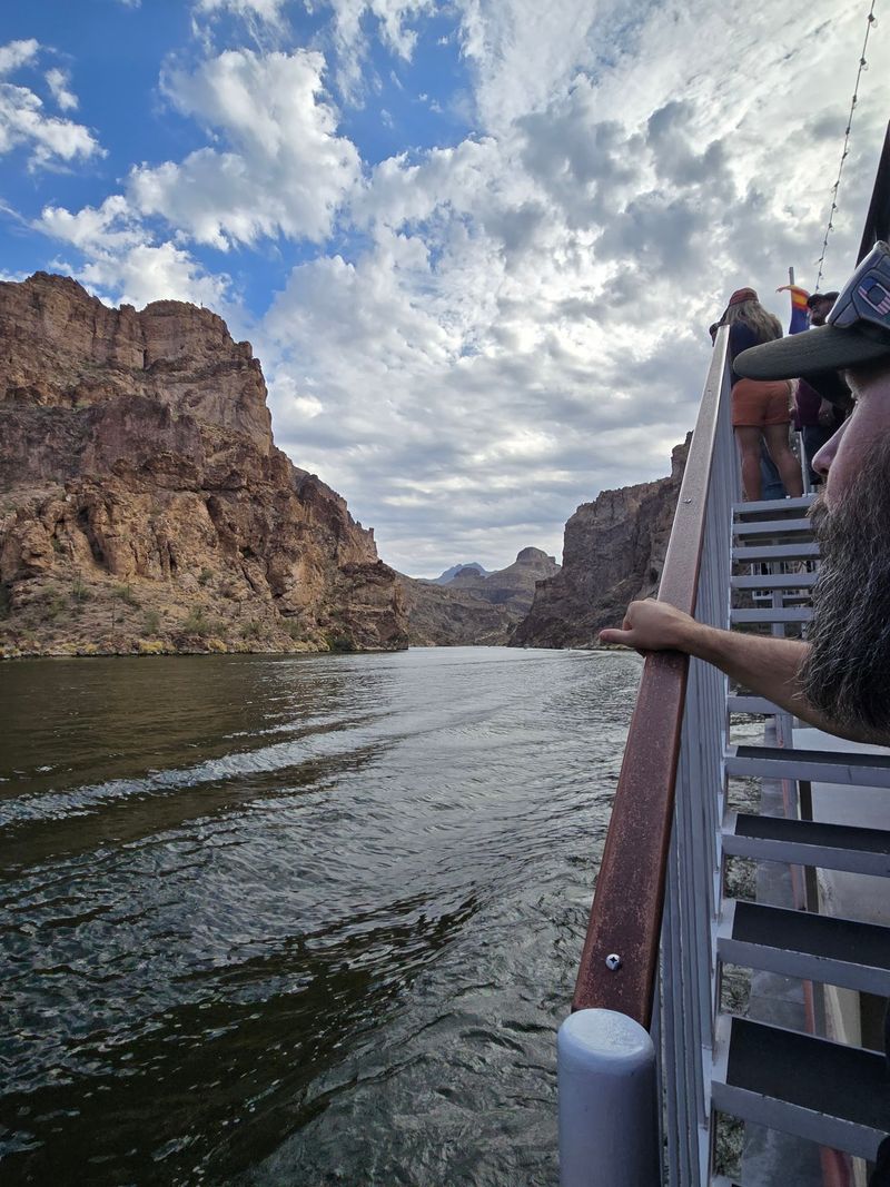 The Desert Cruise Hiding On Canyon Lake