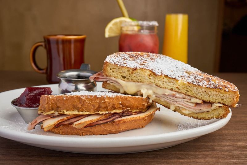 The Monte Cristo Sandwich Fans Rave About The Monte Cristo Sandwich Fans Rave About