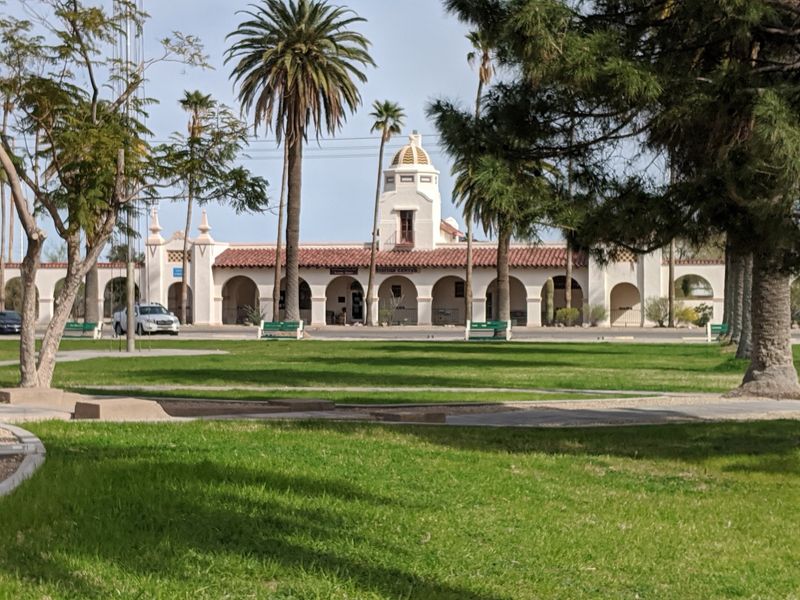 The Plaza That Steals the Show The Plaza That Steals the Show