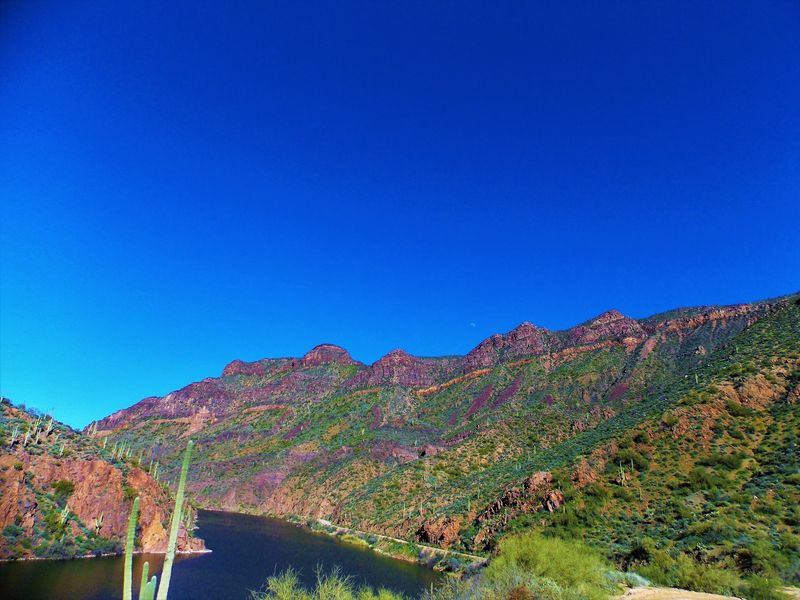 The Superstition Mountains Steal the Show