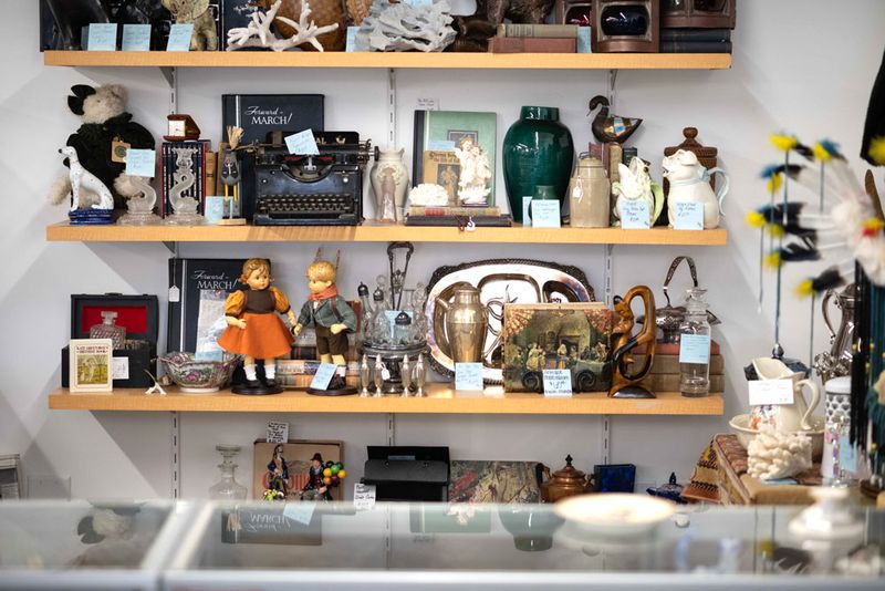 Vintage Finds And Collectible Surprises Vintage Finds And Collectible Surprises