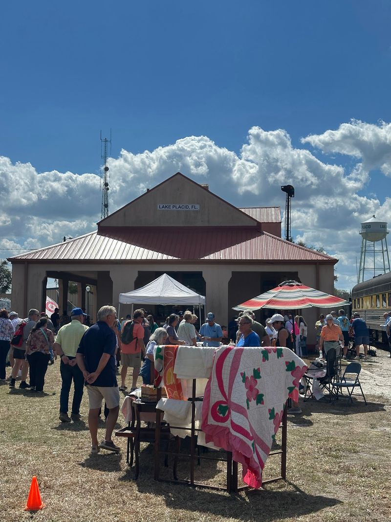 Weekend Markets and Small-Town Finds Weekend Markets and Small-Town Finds