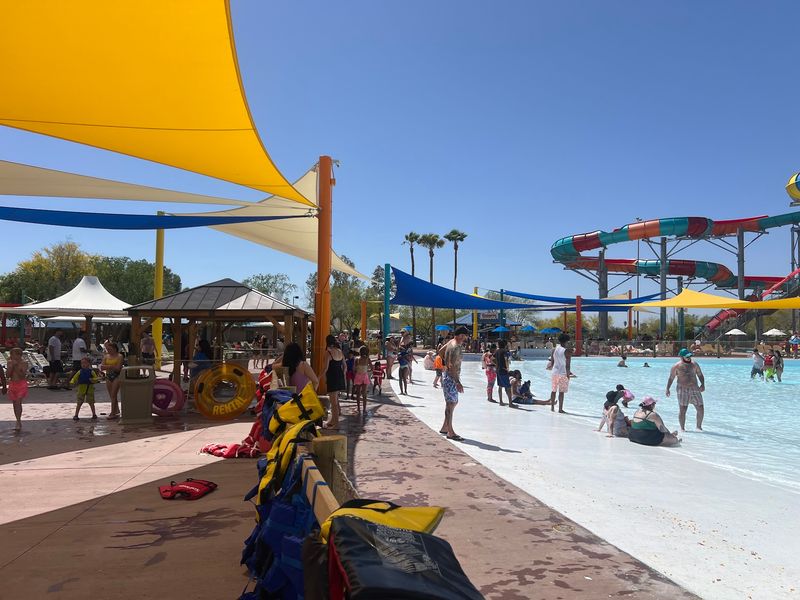 Wet 'n' Wild Lazy River, Phoenix (Glendale)
