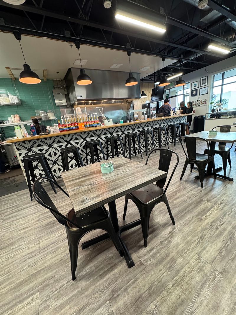A Clean, Diner-Style Setting A Clean, Diner-Style Setting