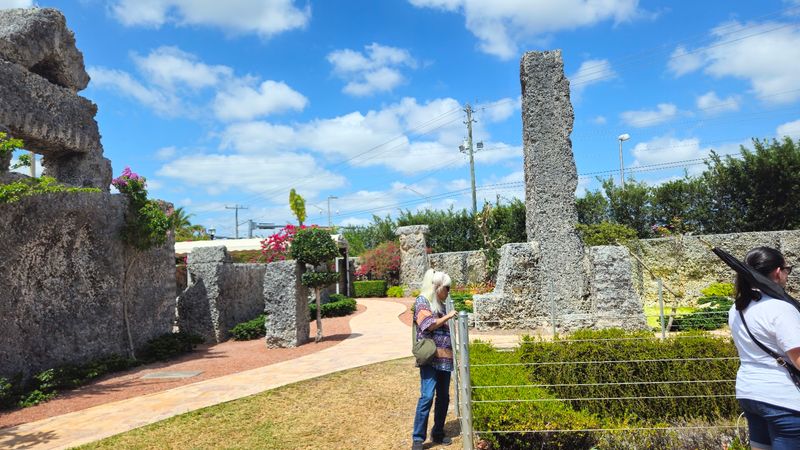 A Coral Mystery on South Dixie Highway A Coral Mystery on South Dixie Highway