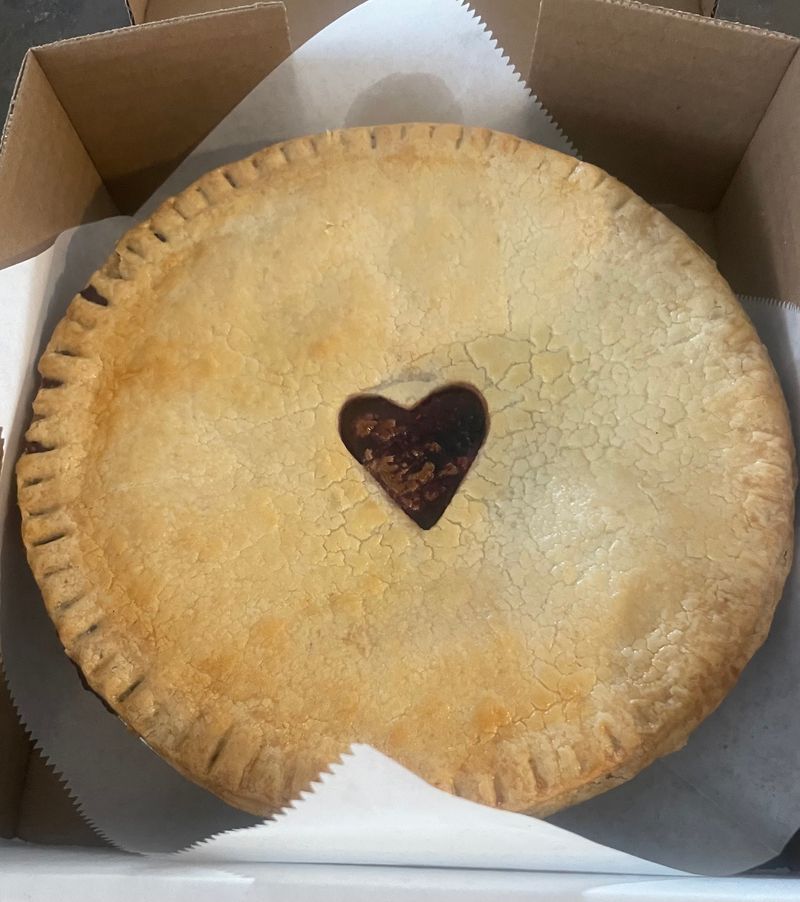 A Crust That Does the Heavy Lifting
