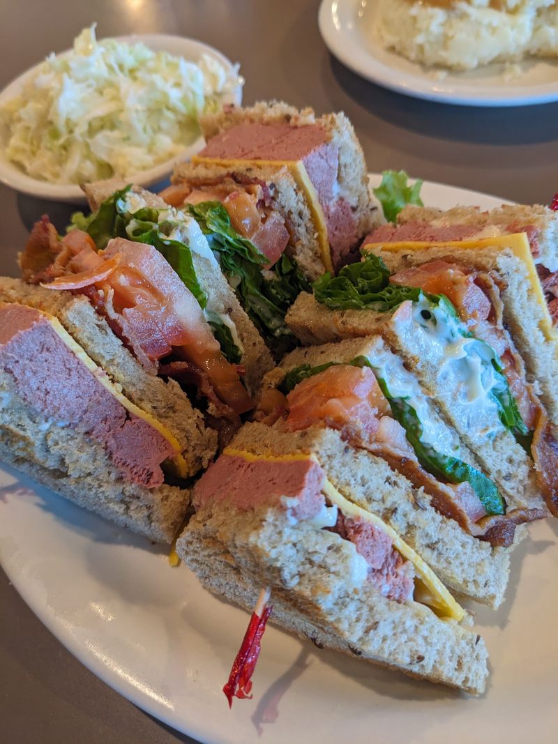 A Lunch Menu Worth Sticking Around For