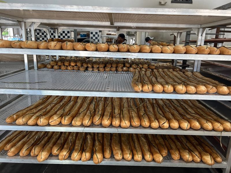 A Working Bakery on North Florida Avenue A Working Bakery on North Florida Avenue