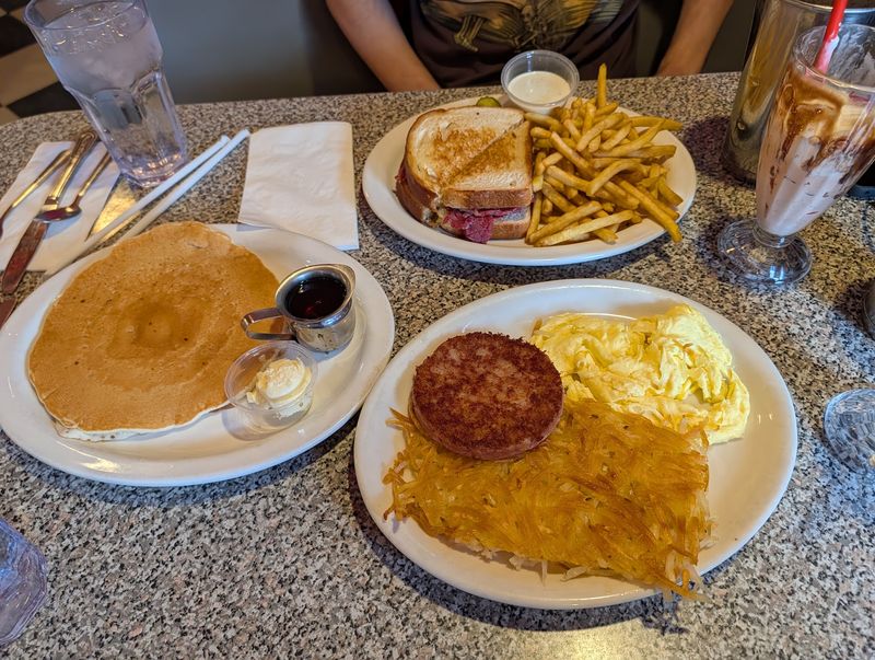 Breakfast That Keeps Regulars Loyal Breakfast That Keeps Regulars Loyal