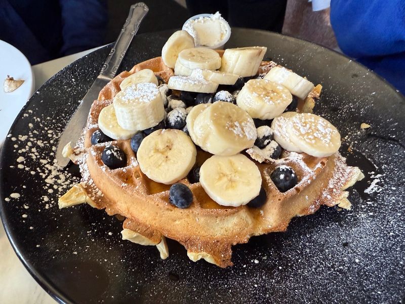 Chicken and Waffles That Steal the Show