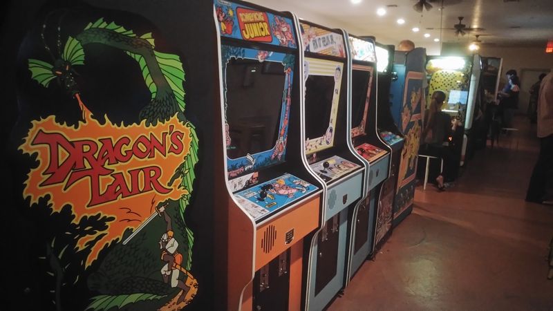Classic Arcade Cabinets That Defined the 80s Classic Arcade Cabinets That Defined the 80s