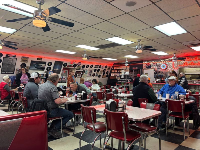 Counter Seating Adds Classic Diner Fun Counter Seating Adds Classic Diner Fun