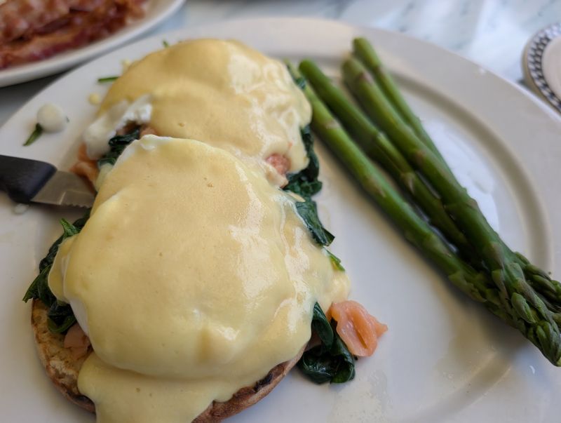 Creative Eggs Benedict With Special Twists