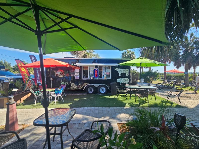 Food Trucks Keep the Kitchen Rolling