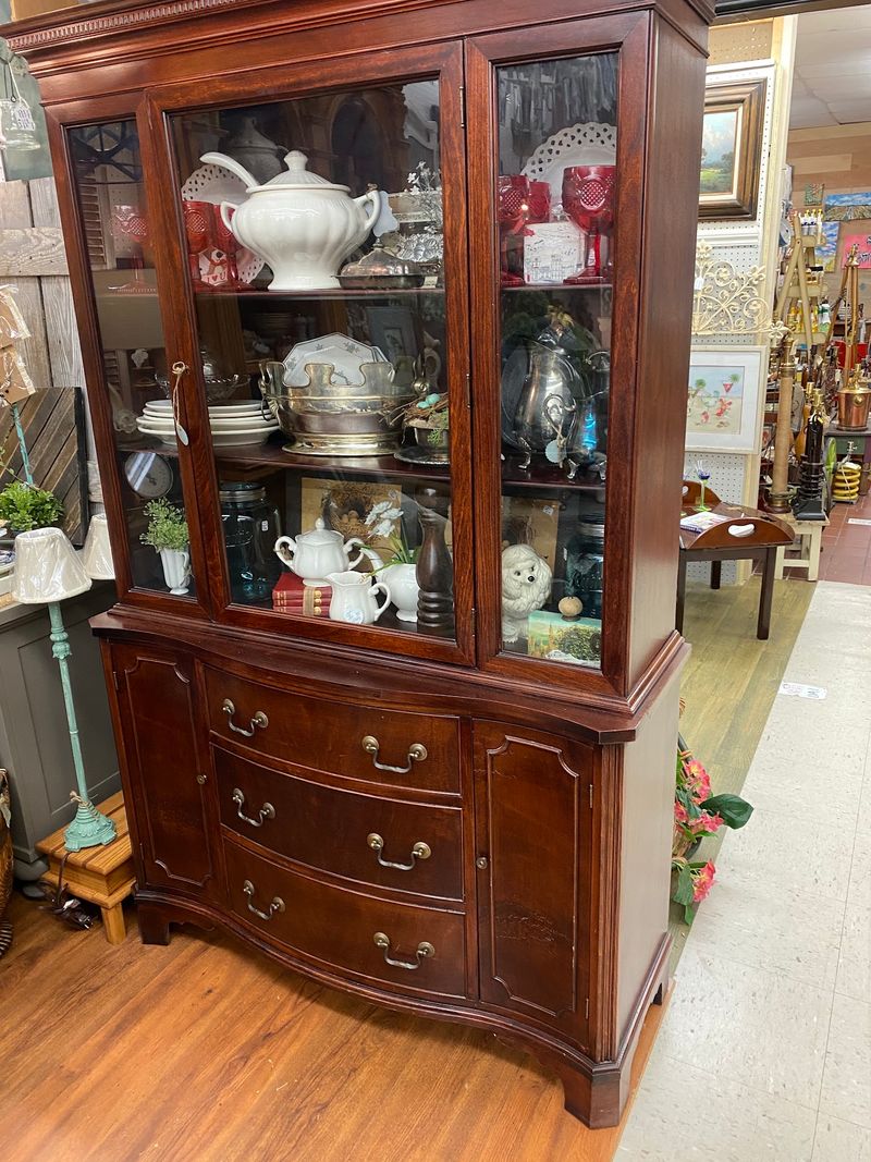 Furniture Finds That Can Change a Whole Room Furniture Finds That Can Change a Whole Room