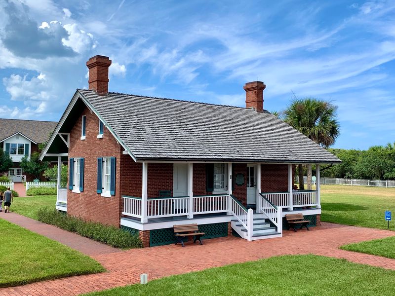Historic Keeper's Homes to Wander Historic Keeper's Homes to Wander