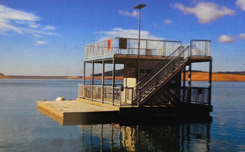 Lake Oroville's Floating Campsites, Oroville, CA Lake Oroville's Floating Campsites, Oroville, CA