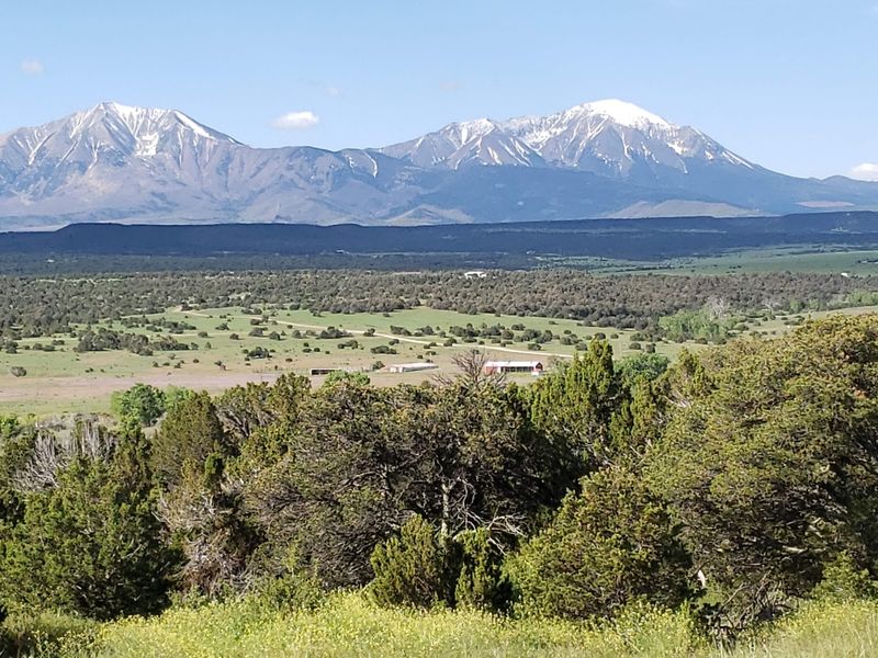 Mountain views add beauty to ordinary days