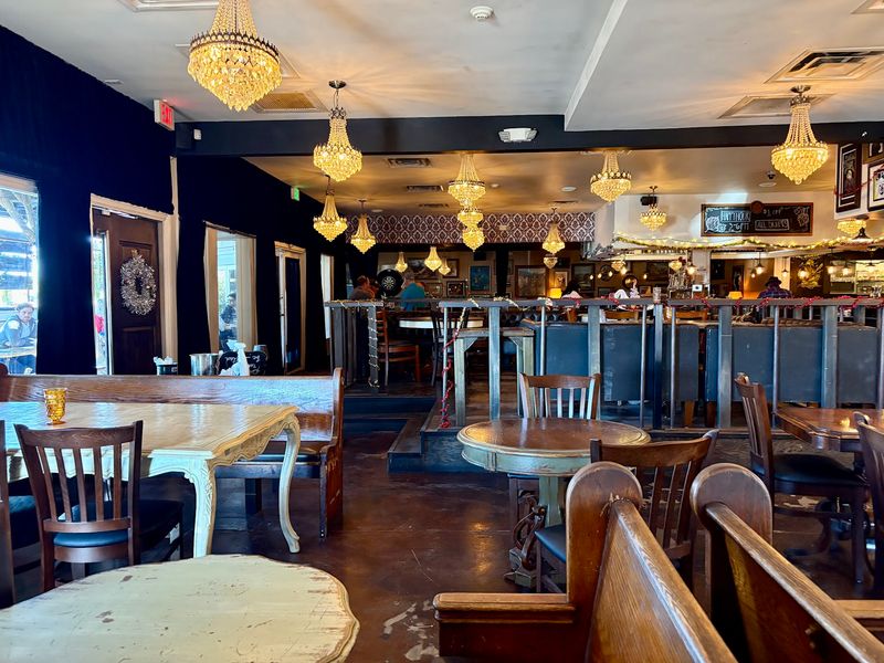 Old-World Decor That Feels Straight Out of Europe