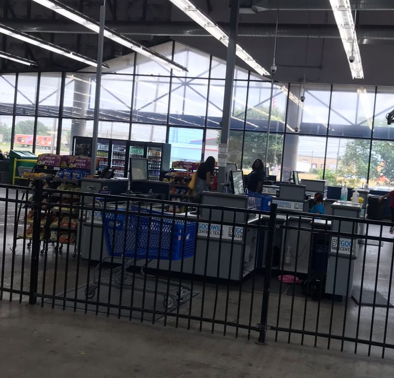 Restrooms, Fitting Rooms, and Checkout Lines Restrooms, Fitting Rooms, and Checkout Lines