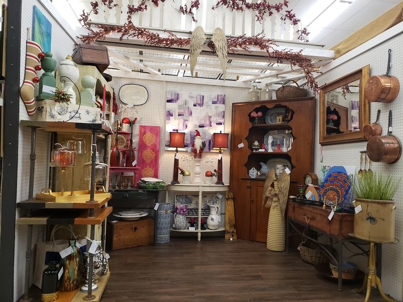 Seasonal Displays That Make Repeat Visits Fun Seasonal Displays That Make Repeat Visits Fun
