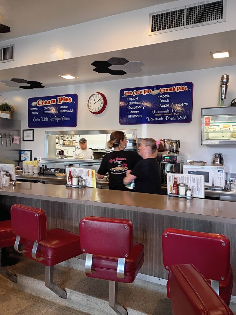 Service That Remembers Your Order and Your Name