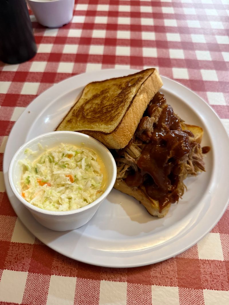 Smoked Meats That Earn the Trip Smoked Meats That Earn the Trip