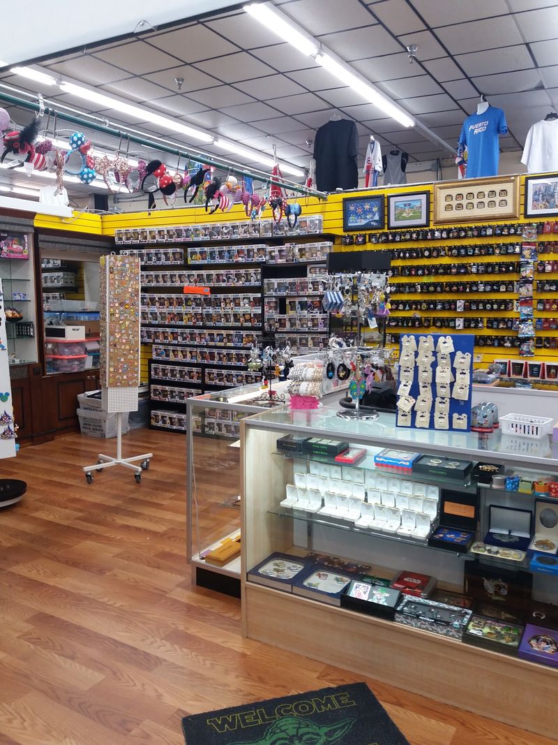 Souvenirs, Silver Jewelry, and Gift-Hunting Territory Souvenirs, Silver Jewelry, and Gift-Hunting Territory
