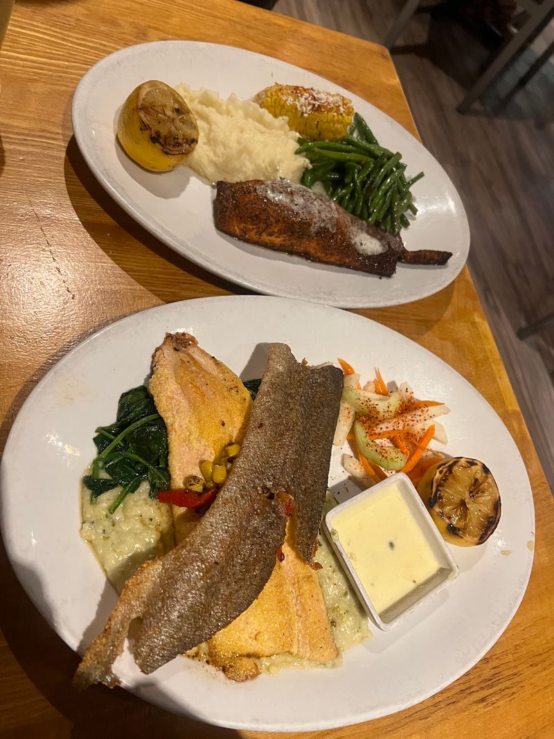 Steaks, Seafood, and a Menu That Roams Steaks, Seafood, and a Menu That Roams