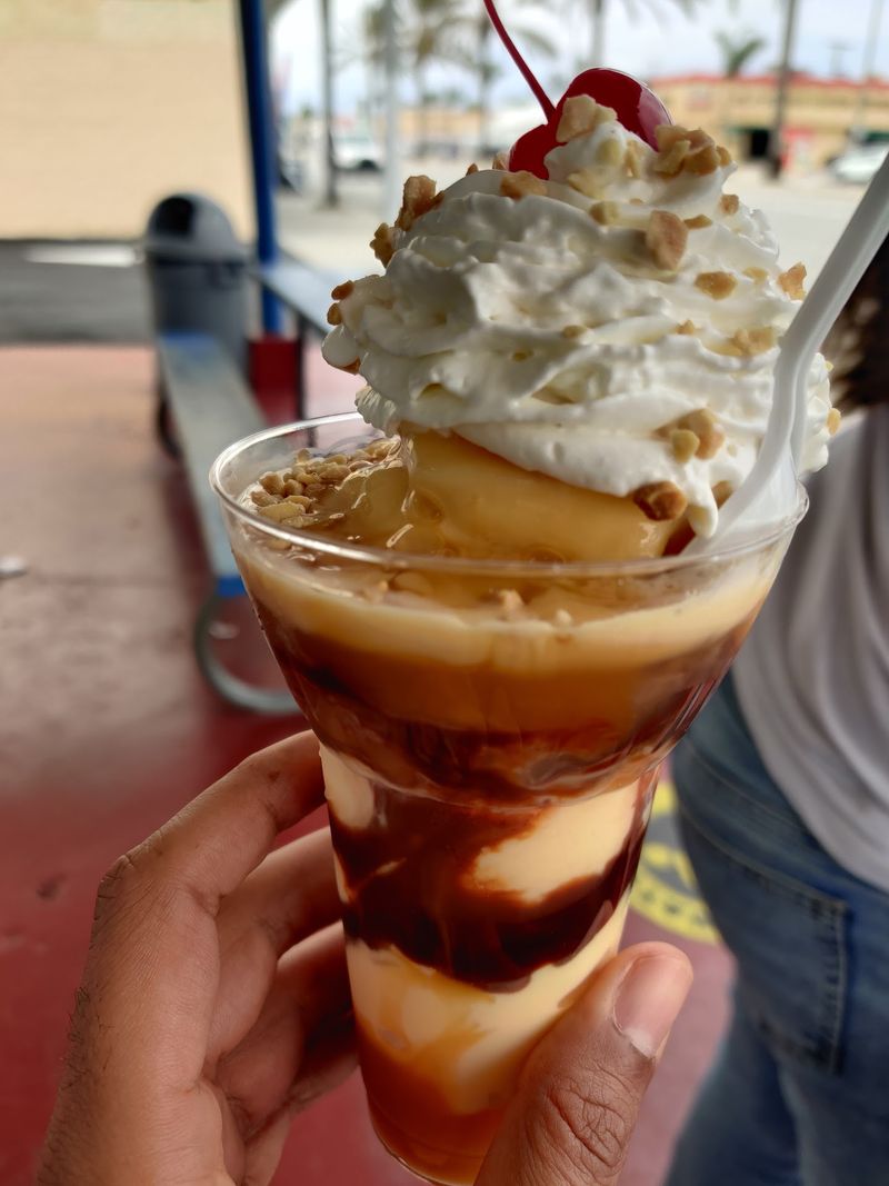 Sundaes and Splits From Another Era Sundaes and Splits From Another Era
