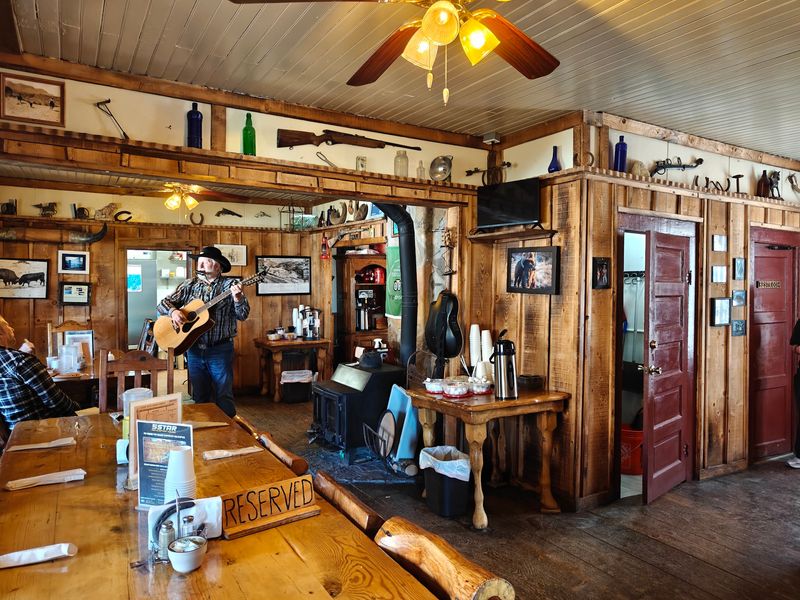 The Gunfighter Who Once Held the Deed The Gunfighter Who Once Held the Deed