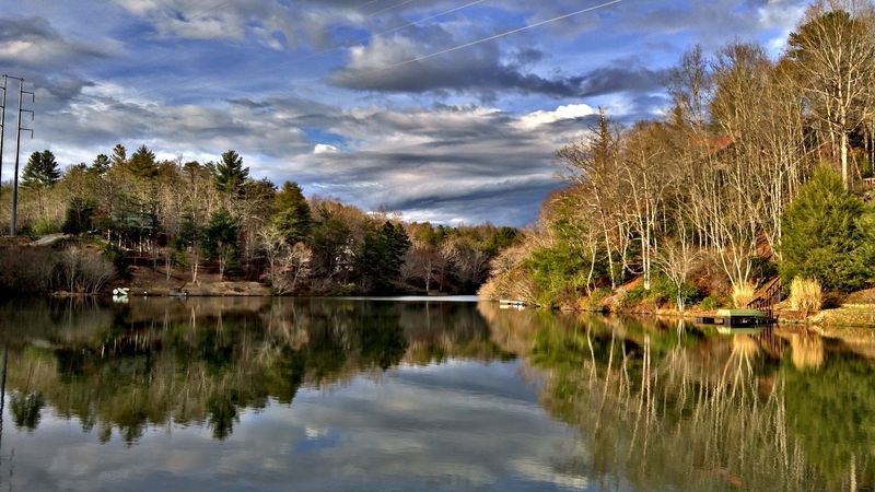 Toccoa River views offer a low-cost outdoor escape Toccoa River views offer a low-cost outdoor escape