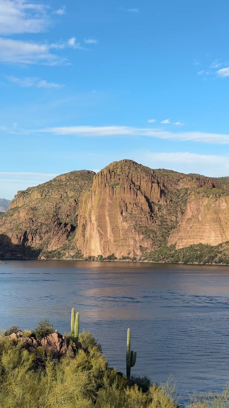 Why This Lake Earns Your Afternoon
