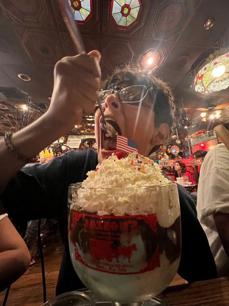 Why This Old-Fashioned Parlor Still Wins Why This Old-Fashioned Parlor Still Wins