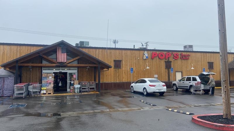 A Bargain Hub on Golden State Boulevard
