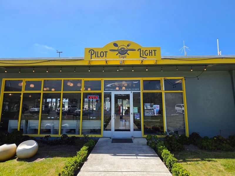 A Cafe Hiding in Plain Sight on Highway 1 A Cafe Hiding in Plain Sight on Highway 1