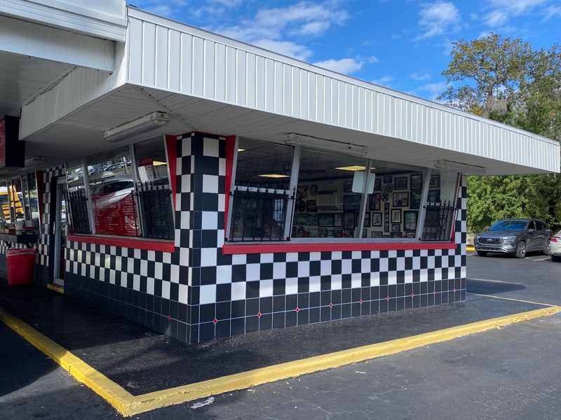 A Checkerboard Classic on Washington Avenue
