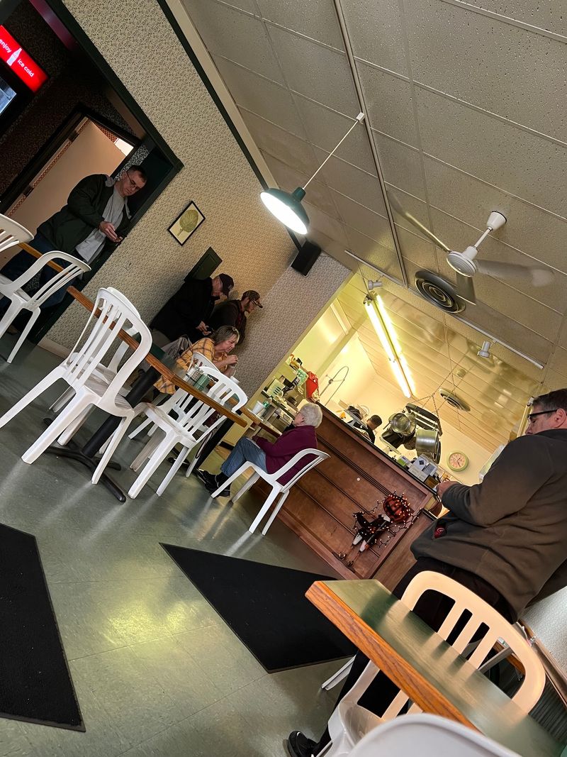 A Counter Where Everybody Knows Somebody