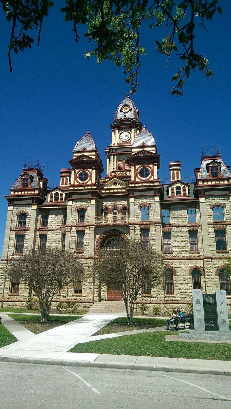 A County Seat With a Smoky Reputation A County Seat With a Smoky Reputation