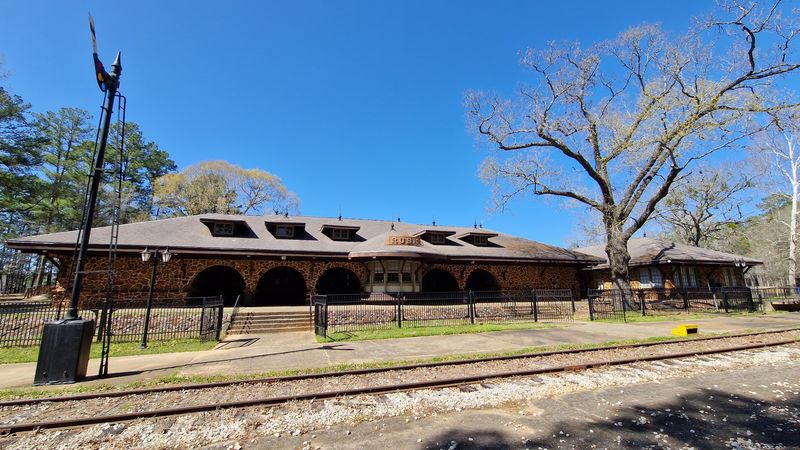 A Depot Tucked Among East Texas Pines A Depot Tucked Among East Texas Pines