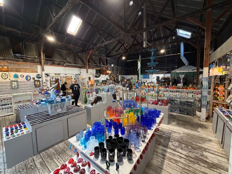 A Gallery That Tests Your Self-Control