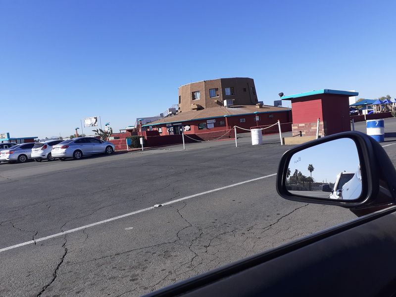 A Glendale Lot With Two Personalities A Glendale Lot With Two Personalities