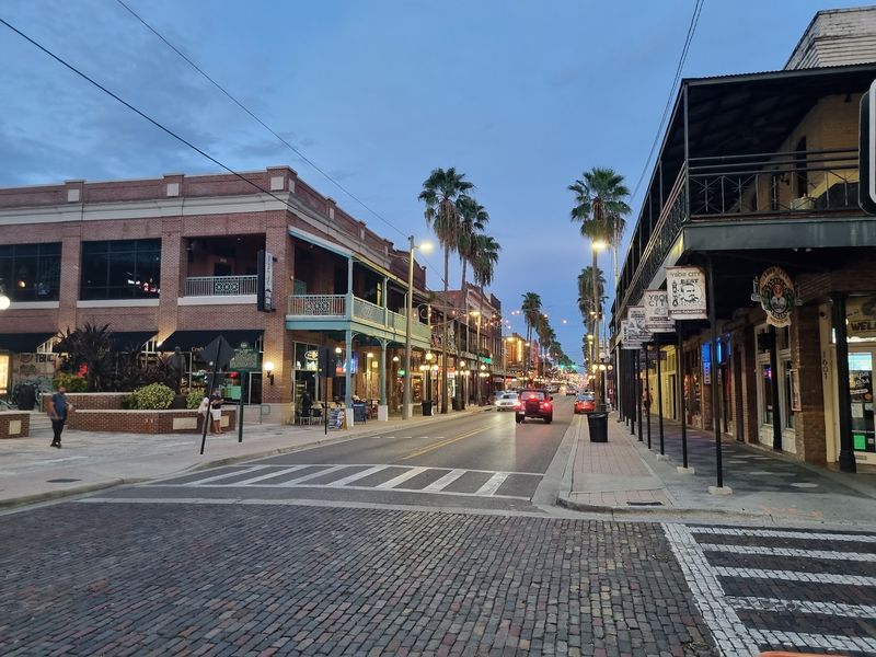 A Historic District on Tampa's East Side A Historic District on Tampa's East Side