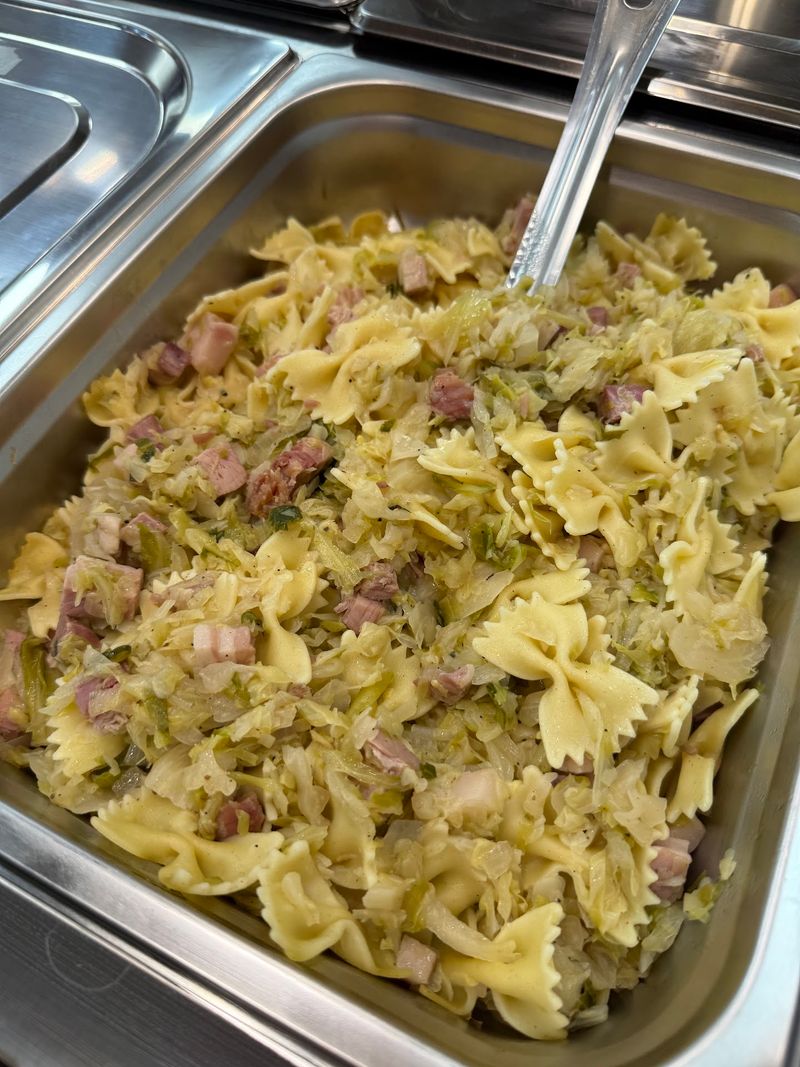 A Hot Lunch That Changes Daily A Hot Lunch That Changes Daily