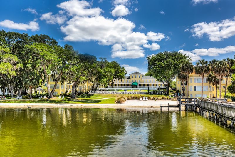 A Lakefront Landmark in Mount Dora A Lakefront Landmark in Mount Dora