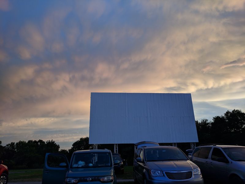 A Lakeland Lot With Two Big Screens A Lakeland Lot With Two Big Screens