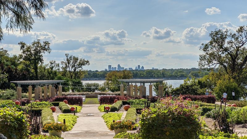 A Lakeside Escape On Garland Road