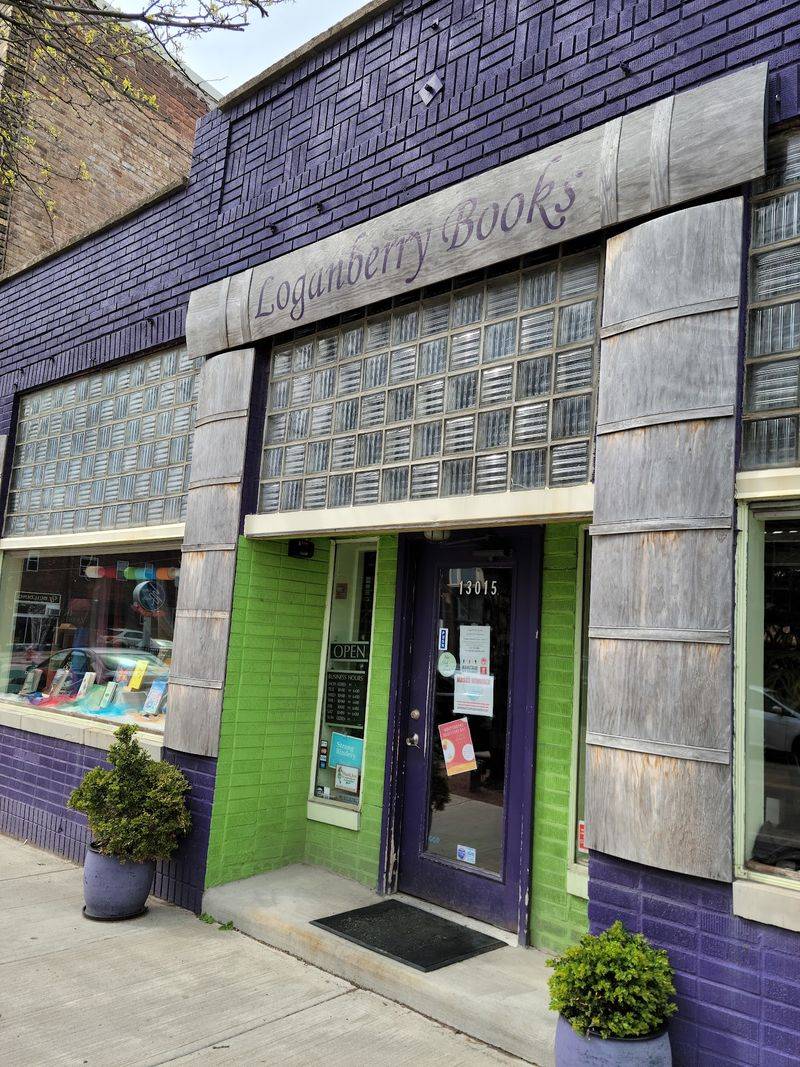A Larchmere Boulevard Landmark for Readers A Larchmere Boulevard Landmark for Readers