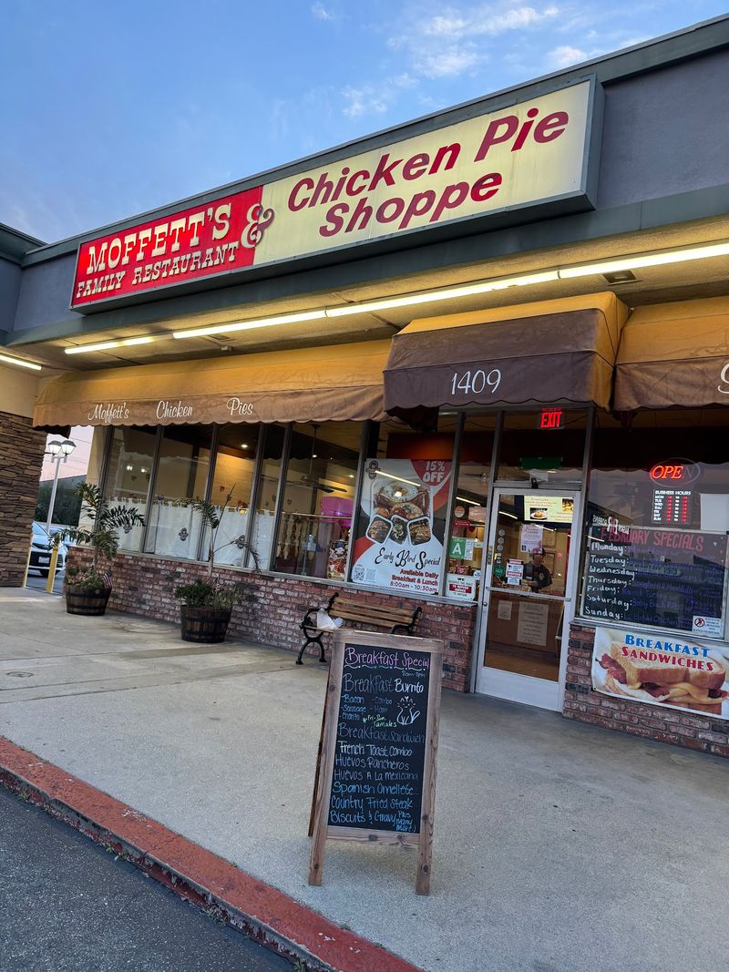 A Pie Shop Hiding in Plain Sight A Pie Shop Hiding in Plain Sight