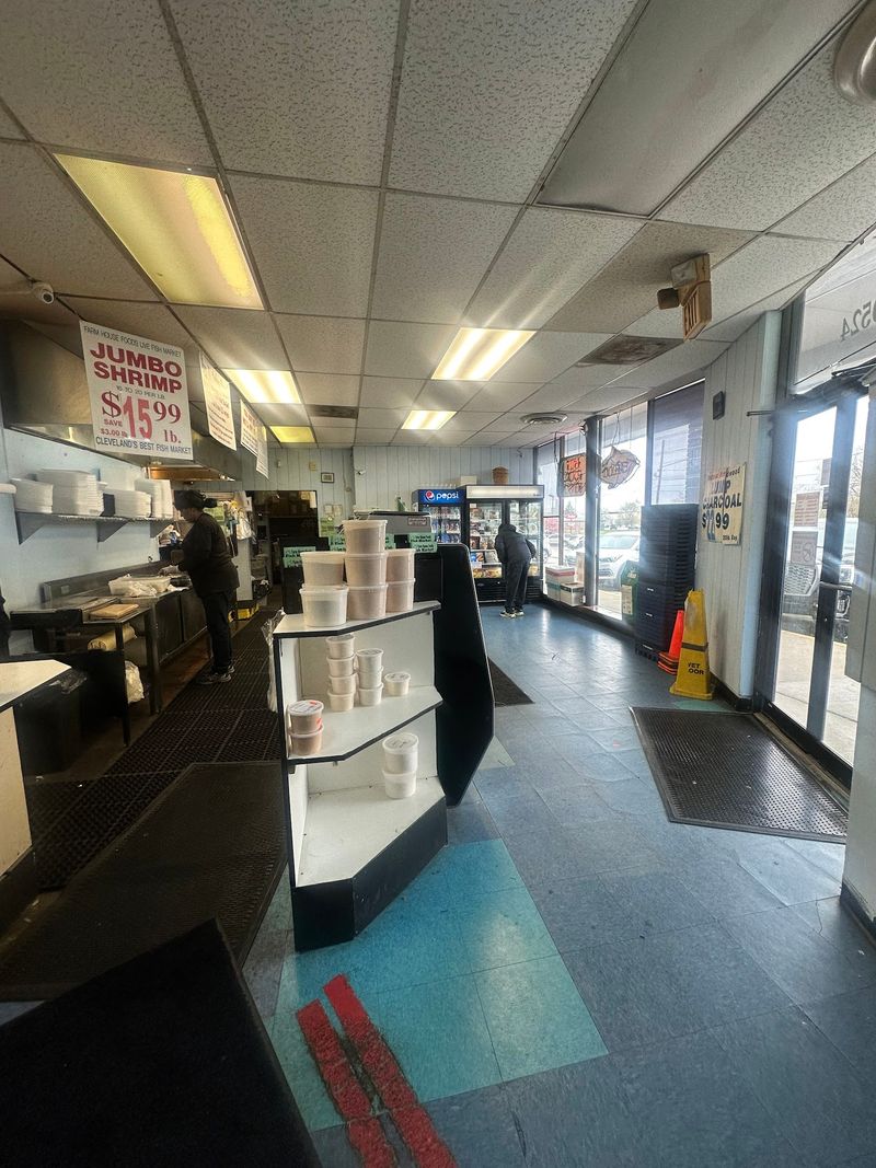 A Plain Storefront Worth the Drive A Plain Storefront Worth the Drive